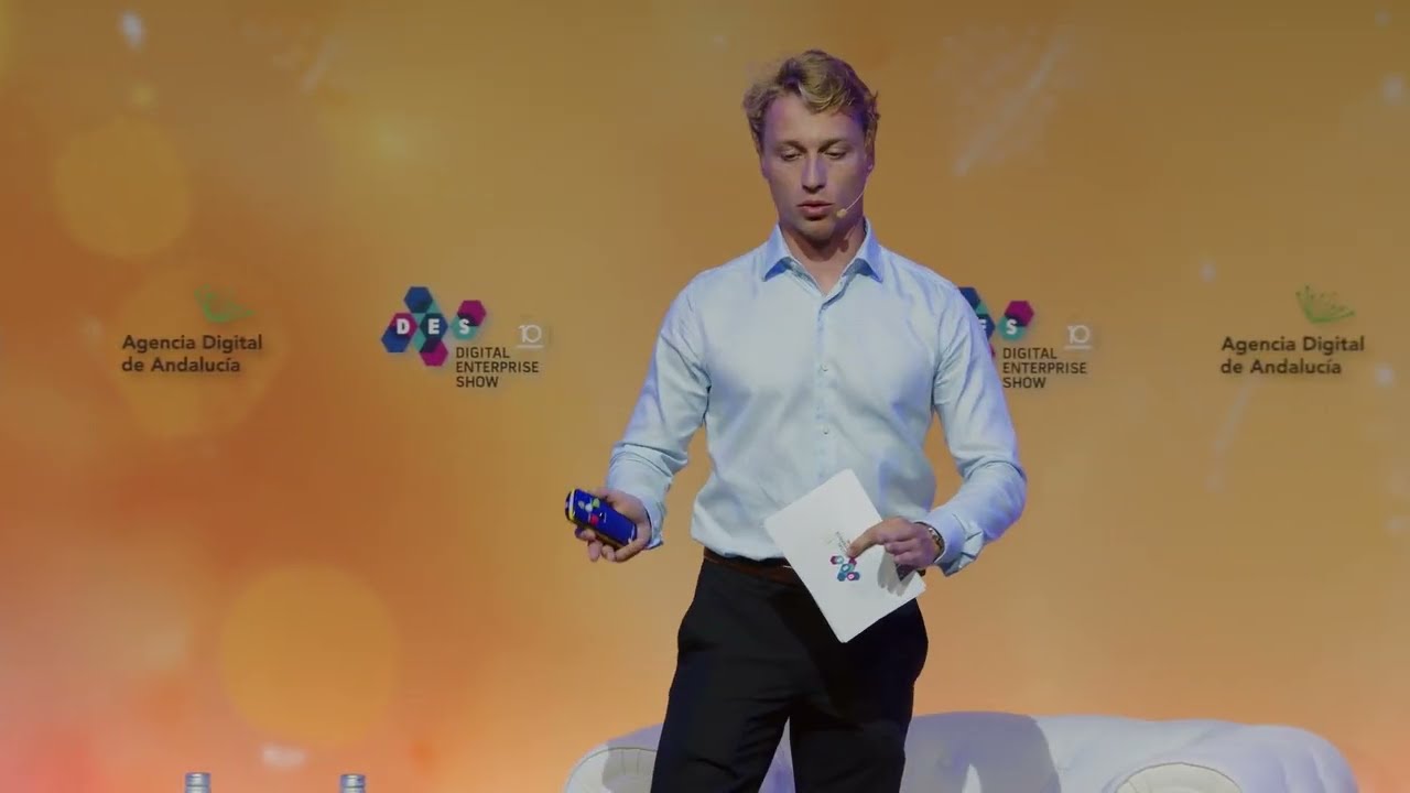 Daniel Panea hablando en DES 2026 en Málaga